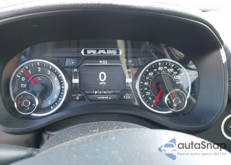 2019 Ram 1500 Laramie 4X4 5'7 Box из США, поврежденный, VIN 1C6SRFJT3KN696389